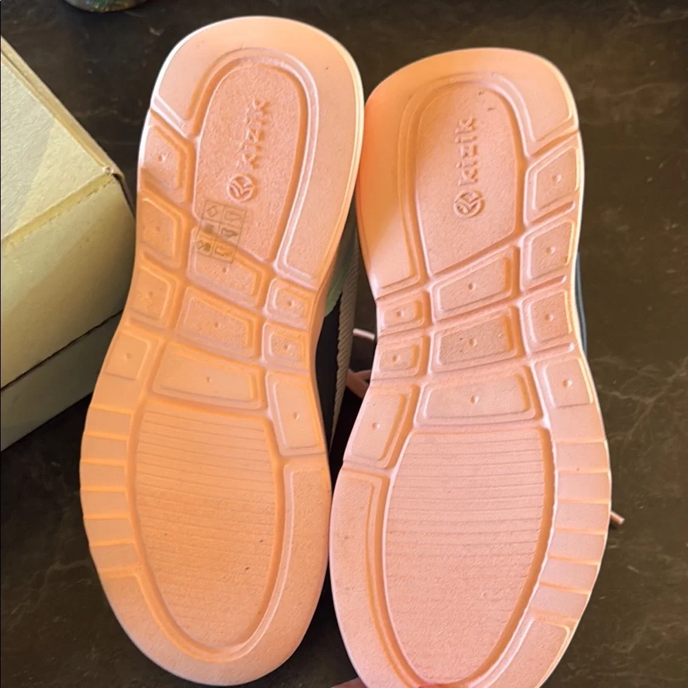 Kizik Shoes in Pink and Green
These are a 9W - Picture 4 of 6